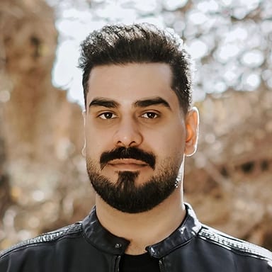 Portrait of Farhad Navayazdan